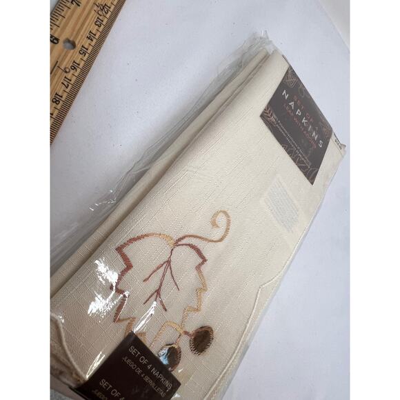 New (Set of 4) Napkins, Autumn Foliage - Picture 6 of 7